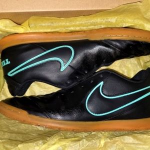 Nike TiempoX Rio III IC-                            Black/Hyper Turquoise